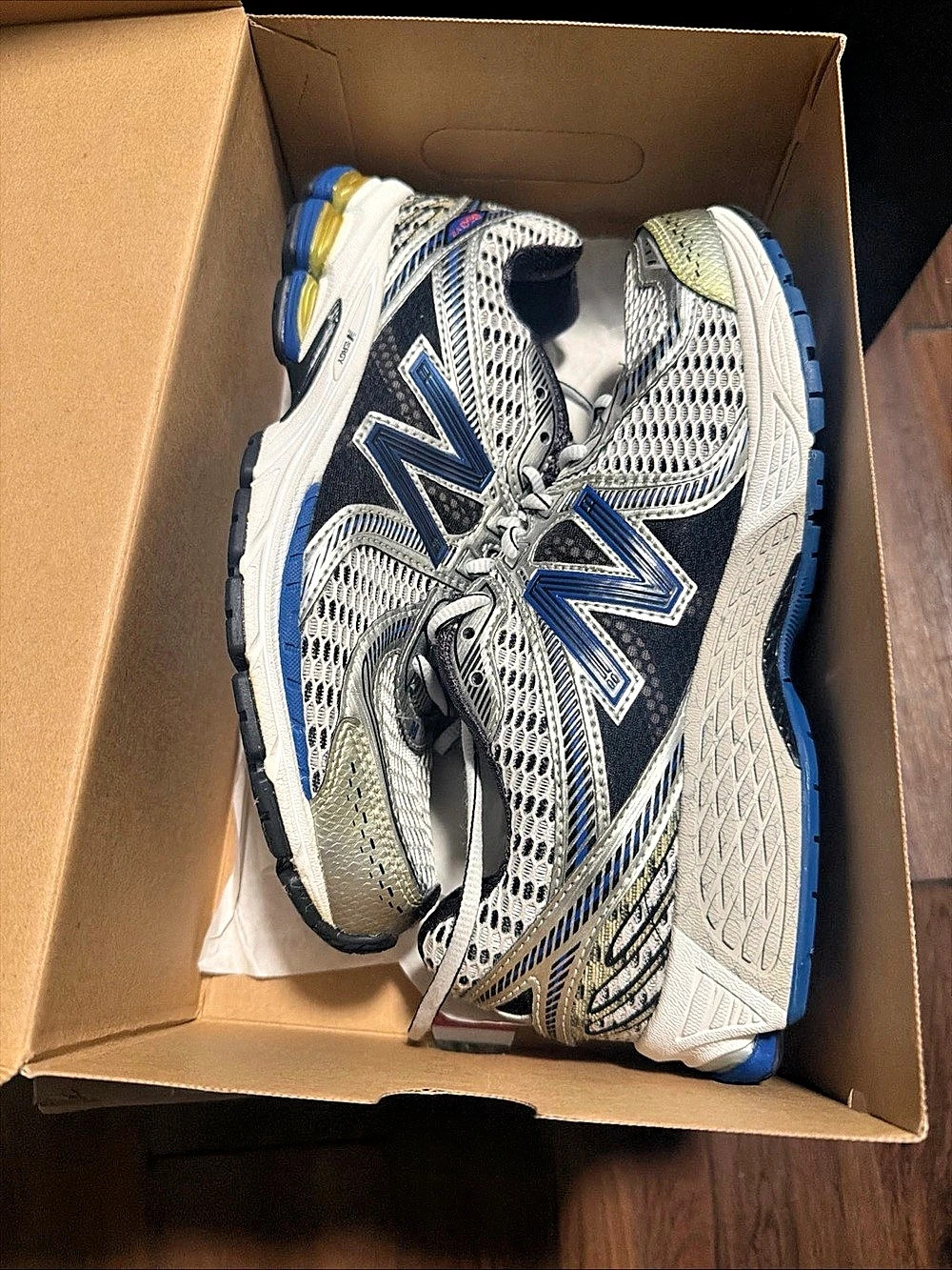 New Balance 860v2 Running Shoes Mens Sz 9 Lace Up Sneakers Low Top Silver